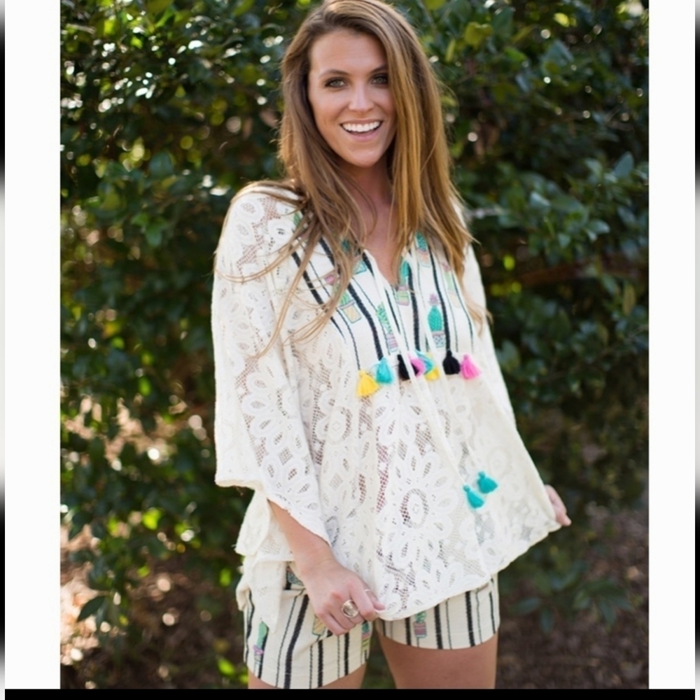 JUDITH MARCH Women's White Floral Lace Bohemian Bell Sleeve Tassel Top Sz M